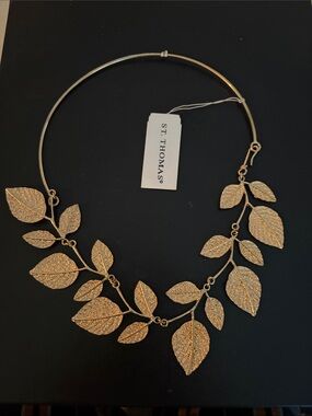 St. Thomas Gold Leaf Collar Necklace